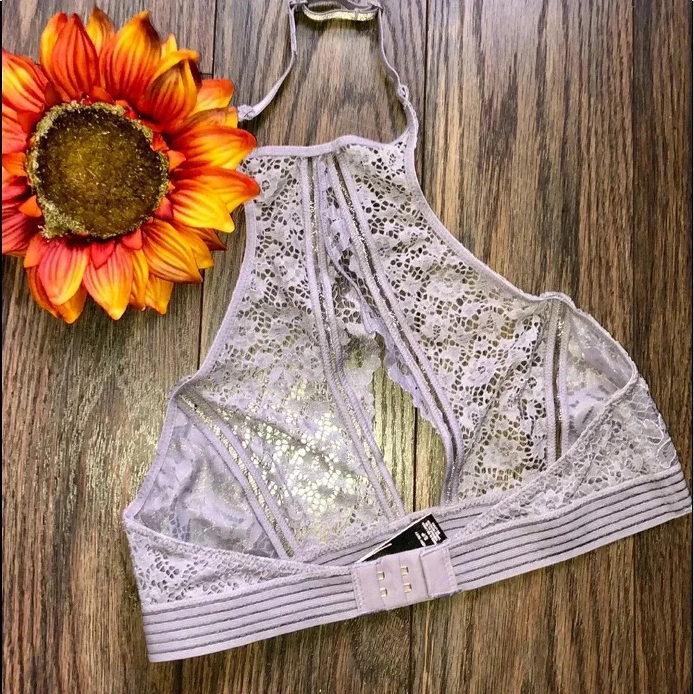 🦋B2G1🦋VS Very Sexy Keyhole Lace Bralette SMALL